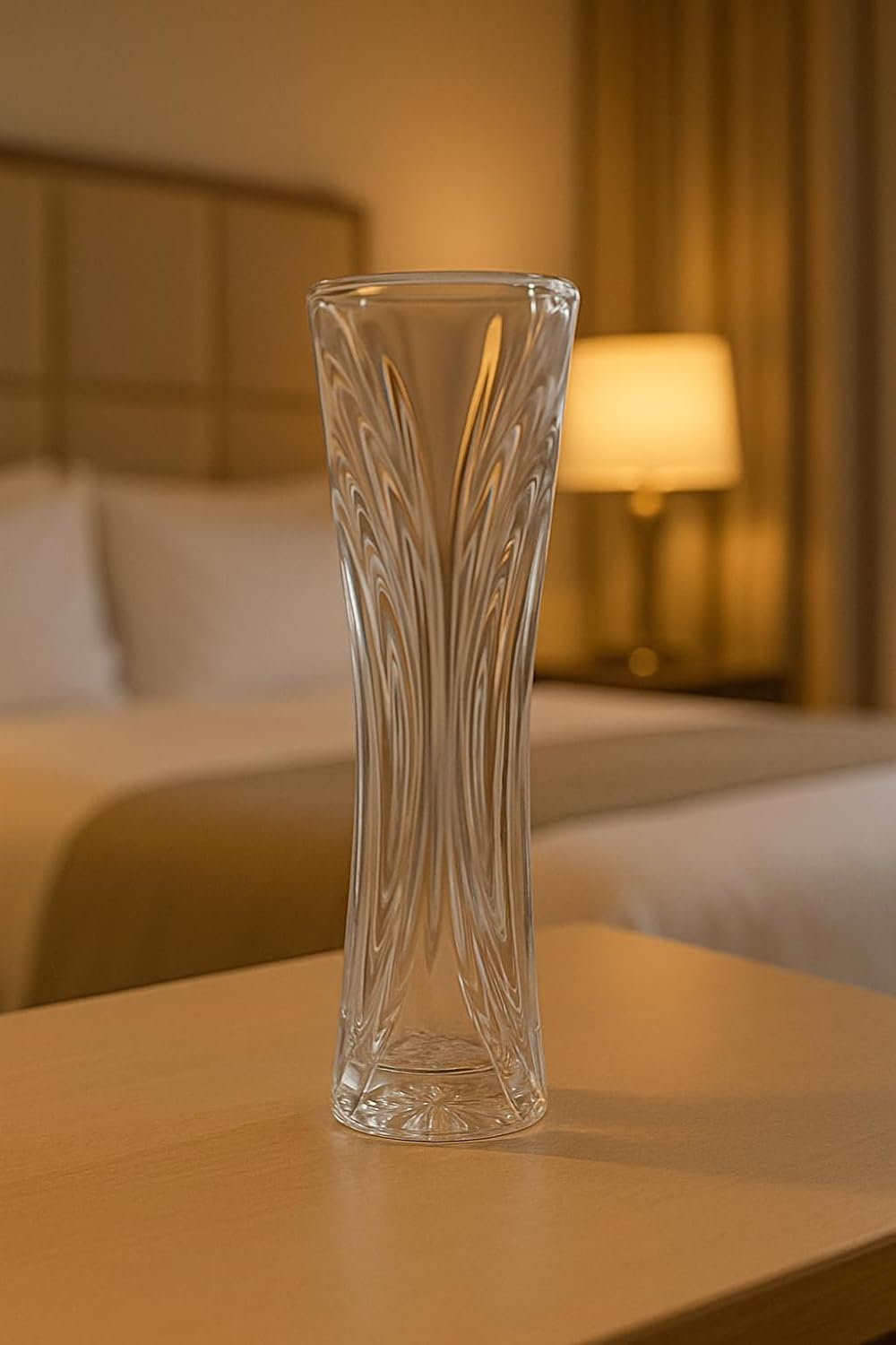 Glass Flower Vase 6.6 Inch HP15