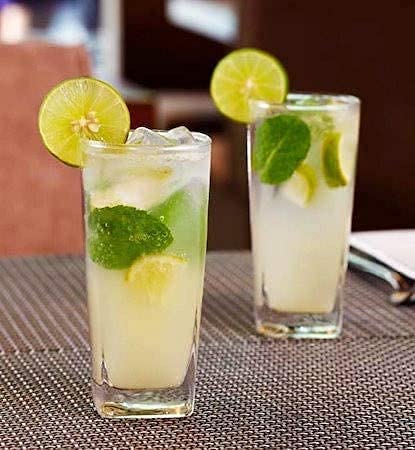 PLAZA SQUARE 240ML 6 PCS  20256 I DY5402