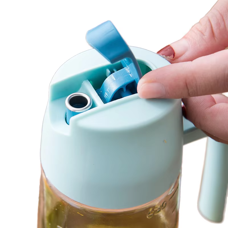 OIL BOTTLE PLASTIC HANDLE 1PCS  23122 I H2420-0701