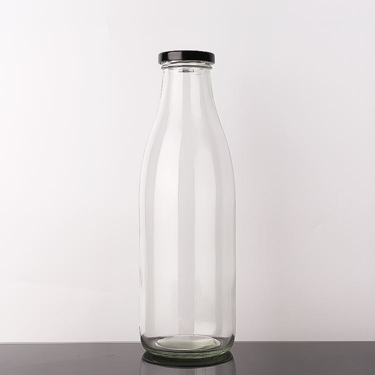 1000ML GM MILK BOTTLE  BLACK LID  22966