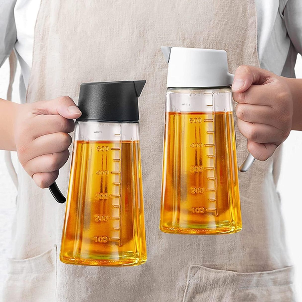 OIL BOTTLE PLASTIC HANDLE 650ML. 22234 |H2420