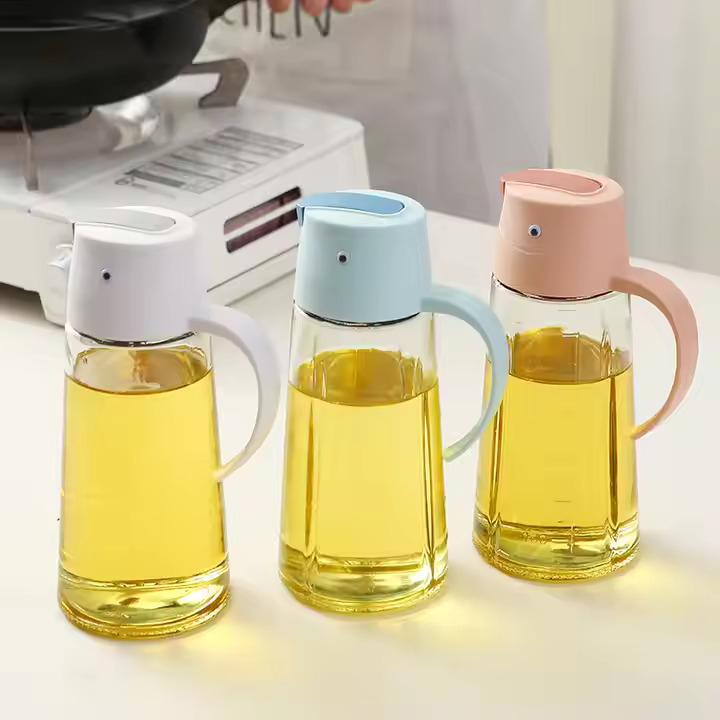 OIL BOTTLE PLASTIC HANDLE 620ML 22635 | VX-41
